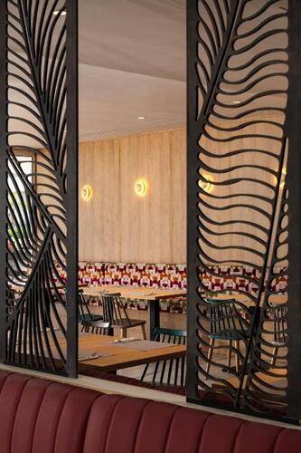 Paralos Rodos Lifestyle