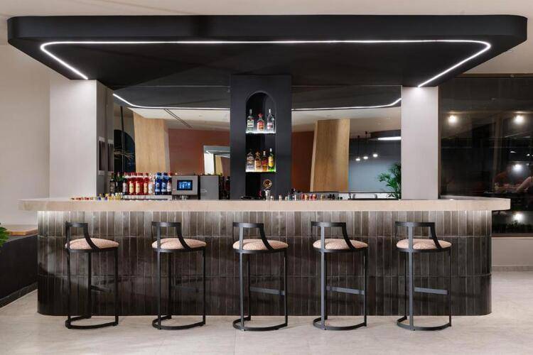 Paralos Rodos Lifestyle