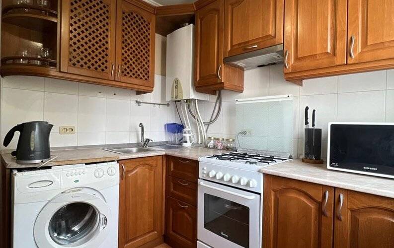 Юрий Лк На Дзержинского 43