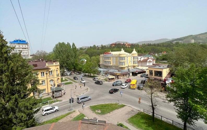 Юрий Лк На Дзержинского 43