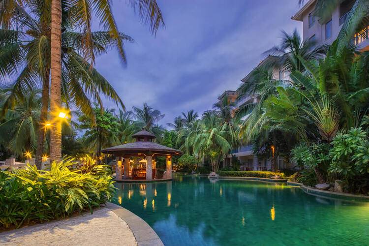 Swissotel & Grand Mercure Sanya Yalong Bay