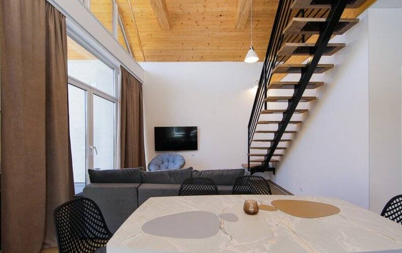 Поделам Barnhouse Holiday