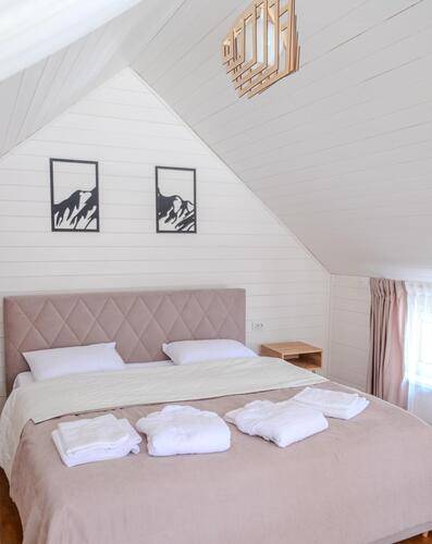 Aishah House (Айшах Хаус)