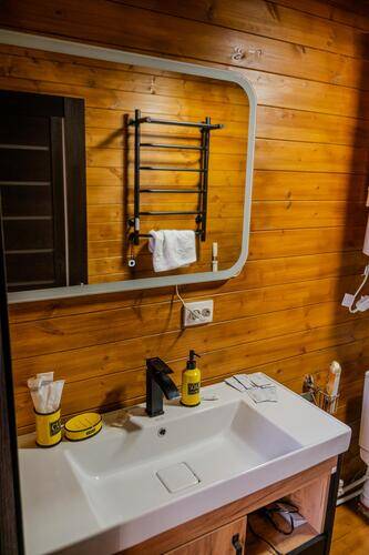 Aishah House (Айшах Хаус)