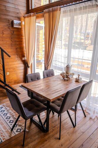 Aishah House (Айшах Хаус)