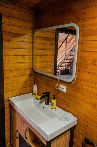 Aishah House (Айшах Хаус)