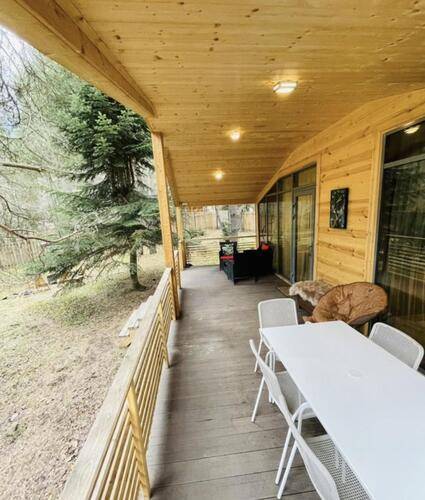 Aspen House (Аспен Хаус)