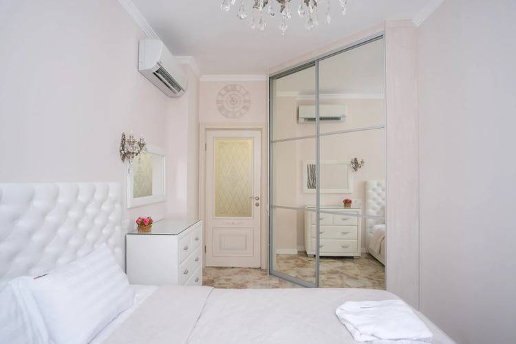 Апартаменты Red Apartments Арт Лайт Сити Церетели