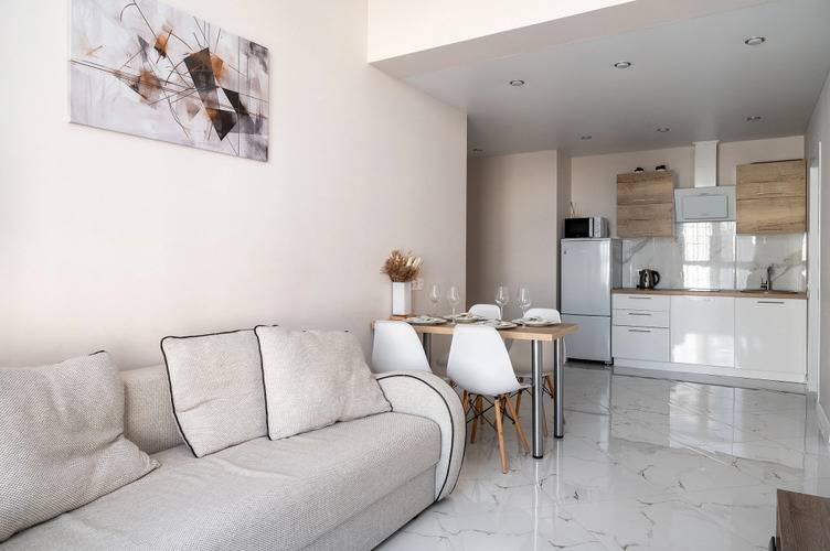 Апартаменты Red Apartments Арт Лайт Сити Апартамент Шарль