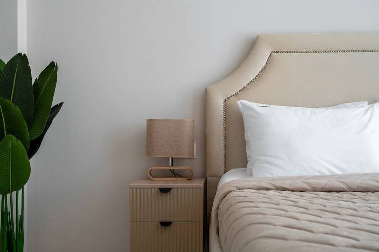 Апартаменты Red Apartments Арт Лайт Сити Апартамент Шарль