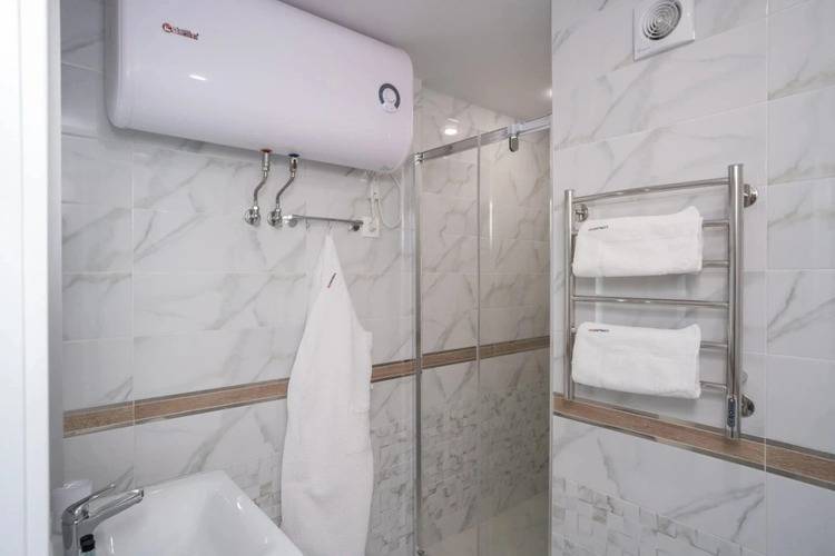 Апартаменты Red Apartments Арт Лайт Сити Апартамент Дорнан