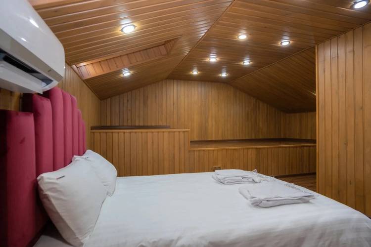 Апартаменты Red Apartments Арт Лайт Сити Апартамент Дорнан