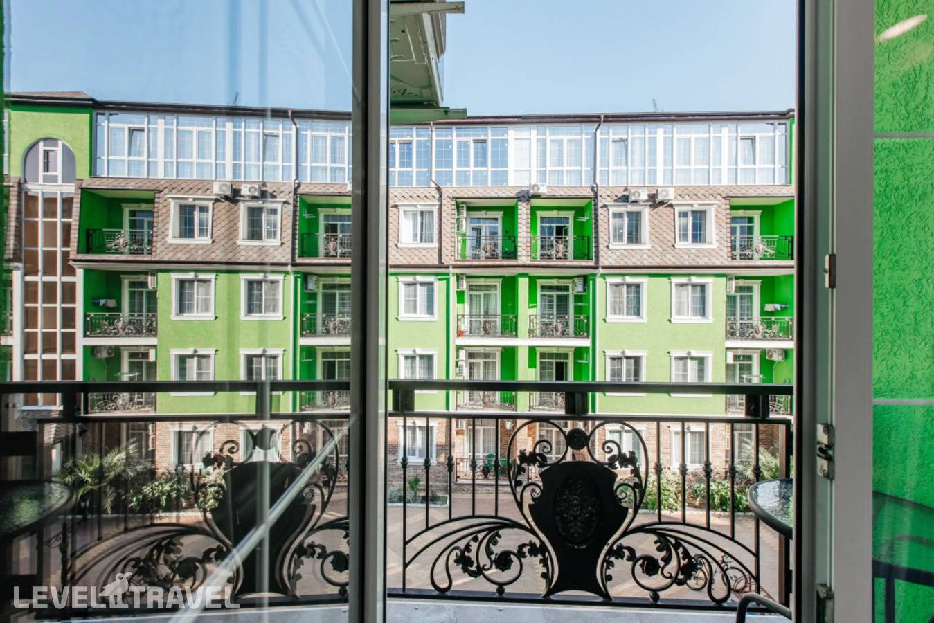 фотографии отеля Апартаменты Red Apartments Арт Лайт Сити Апартамент Ферро в Россия(Сириус) - фото №16