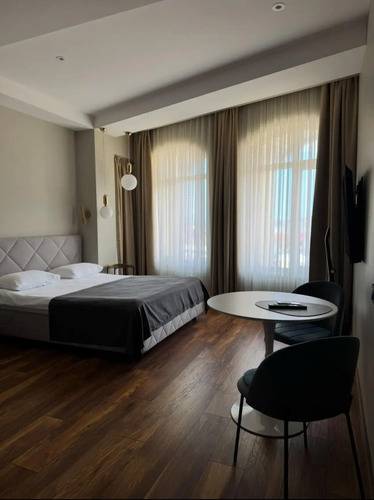 Апартаменты Море И Горы Brown На Улице Фигурная