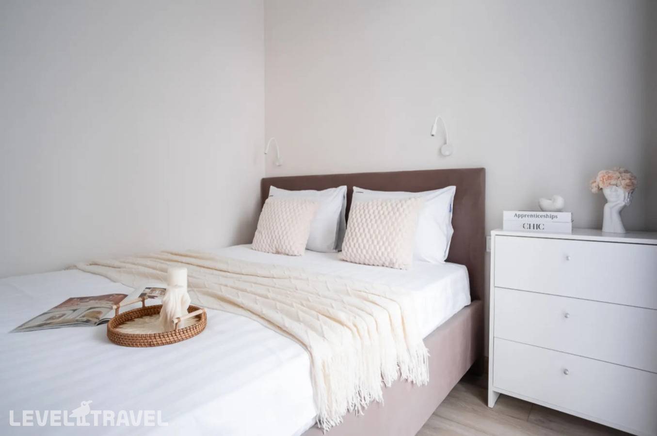 фотографии отеля Апартаменты Red Apartments Арт Лайт Сити Апартамент Джованни в Россия(Сириус) - фото №8