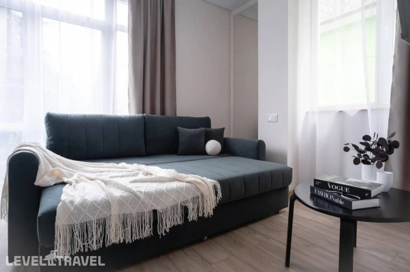 фотографии отеля Апартаменты Red Apartments Арт Лайт Сити Апартамент Джованни в Россия(Сириус) - фото №20