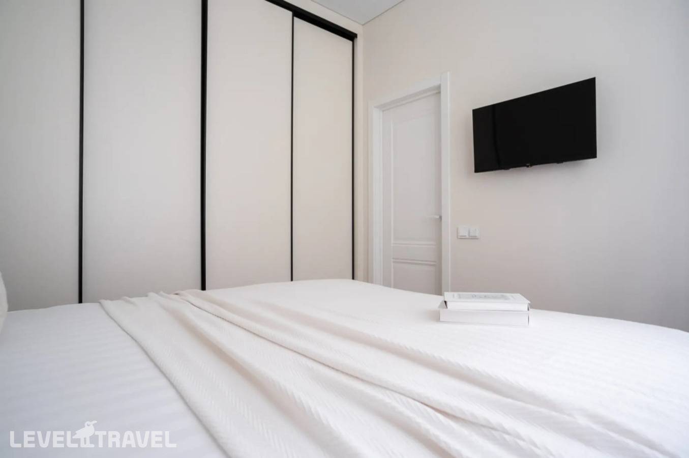 фотографии отеля Апартаменты Red Apartments Арт Лайт Сити Апартамент Джованни в Россия(Сириус) - фото №10