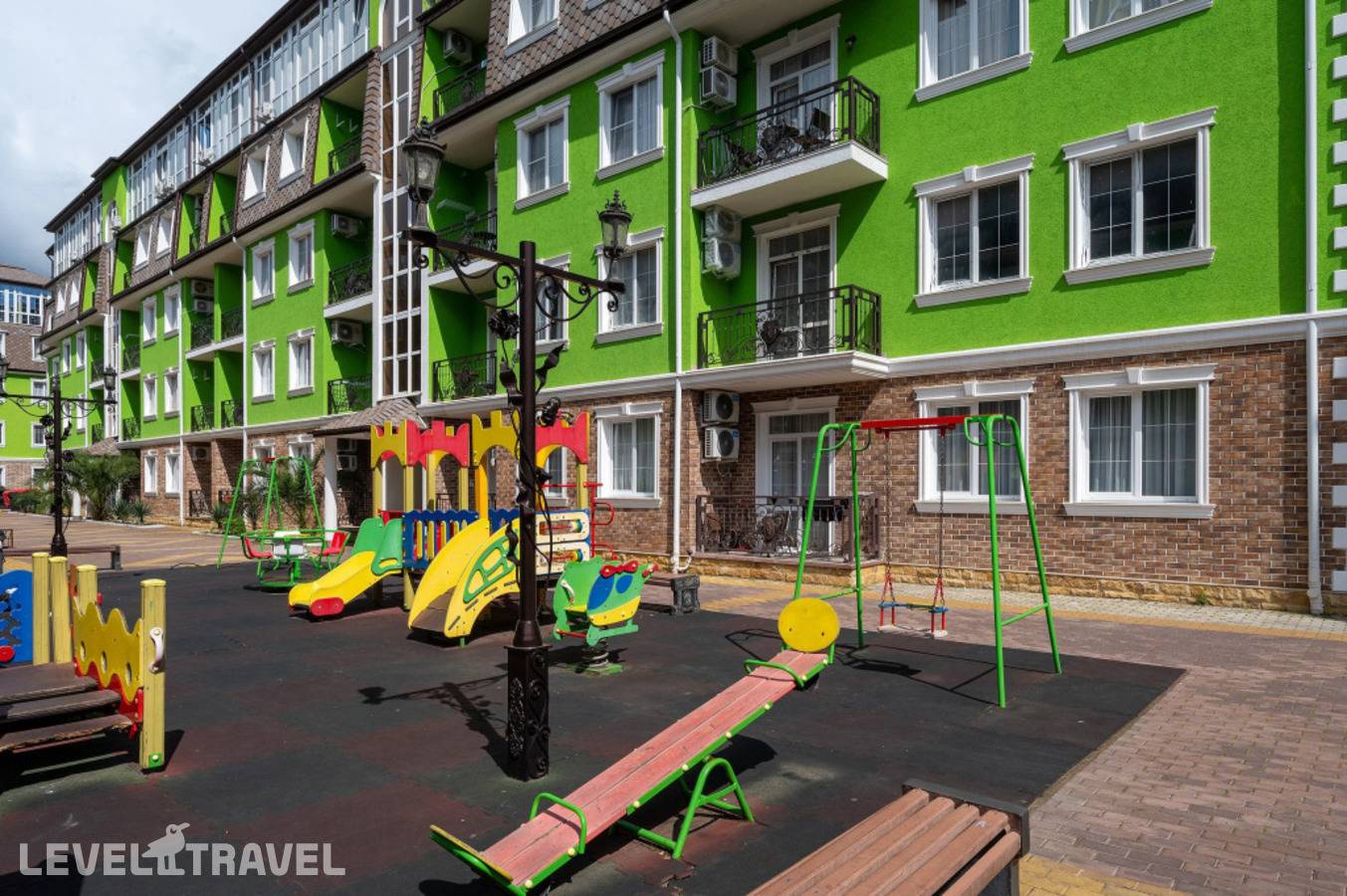 фотографии отеля Апартаменты Red Apartments Арт Лайт Сити Апартамент Джованни в Россия(Сириус) - фото №30