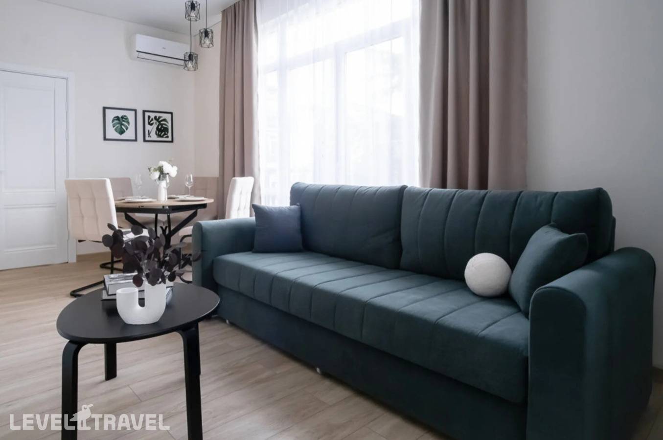 фотографии отеля Апартаменты Red Apartments Арт Лайт Сити Апартамент Джованни в Россия(Сириус) - фото №2