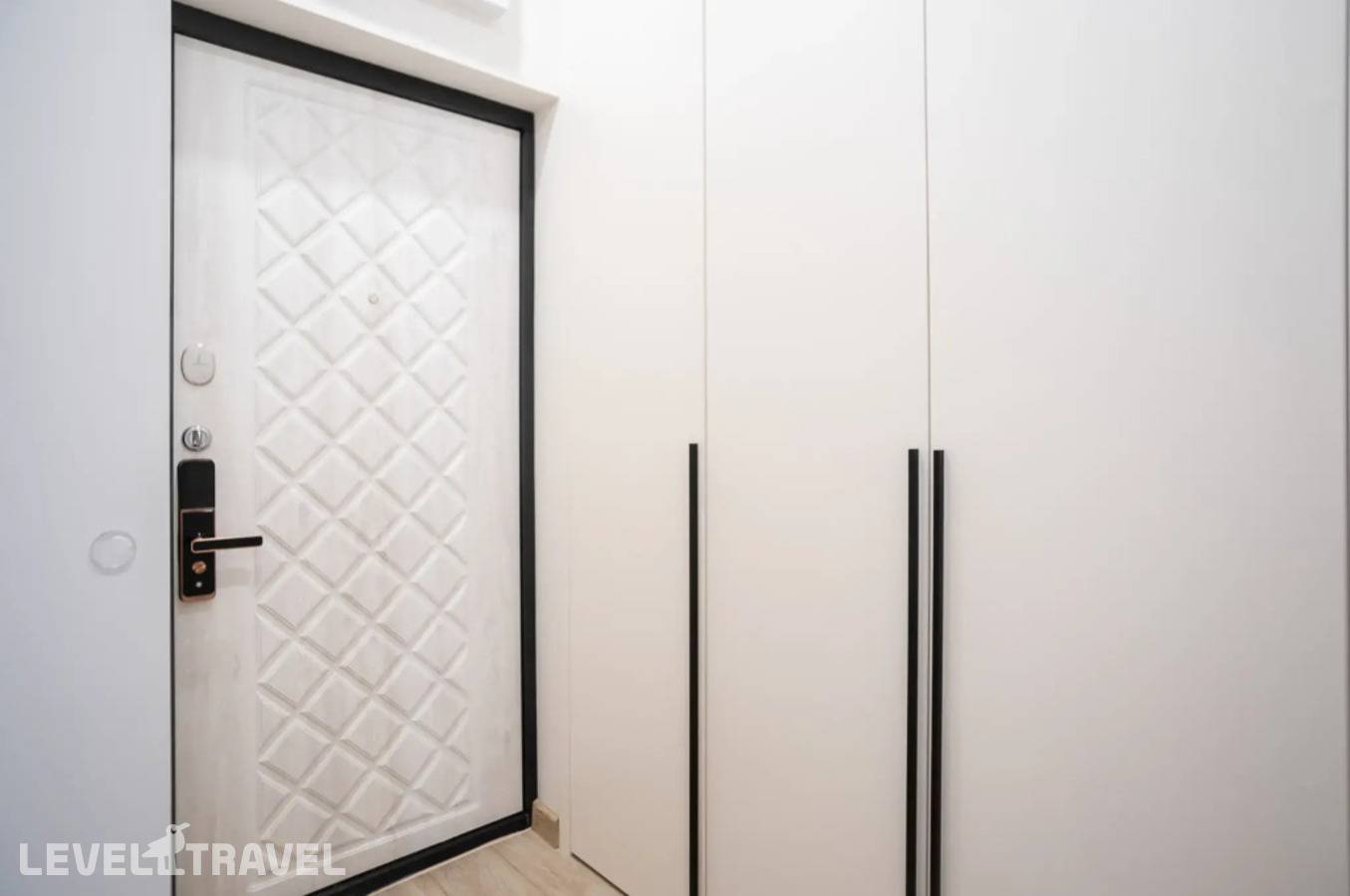 фотографии отеля Апартаменты Red Apartments Арт Лайт Сити Апартамент Джованни в Россия(Сириус) - фото №18