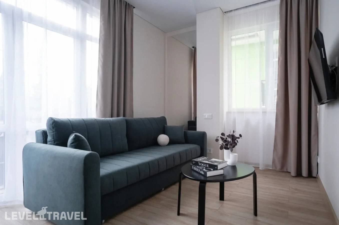 фотографии отеля Апартаменты Red Apartments Арт Лайт Сити Апартамент Джованни в Россия(Сириус) - фото №3