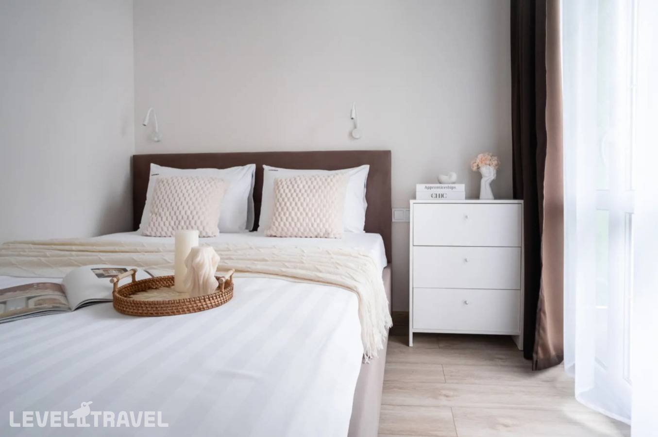 фотографии отеля Апартаменты Red Apartments Арт Лайт Сити Апартамент Джованни в Россия(Сириус) - фото №7