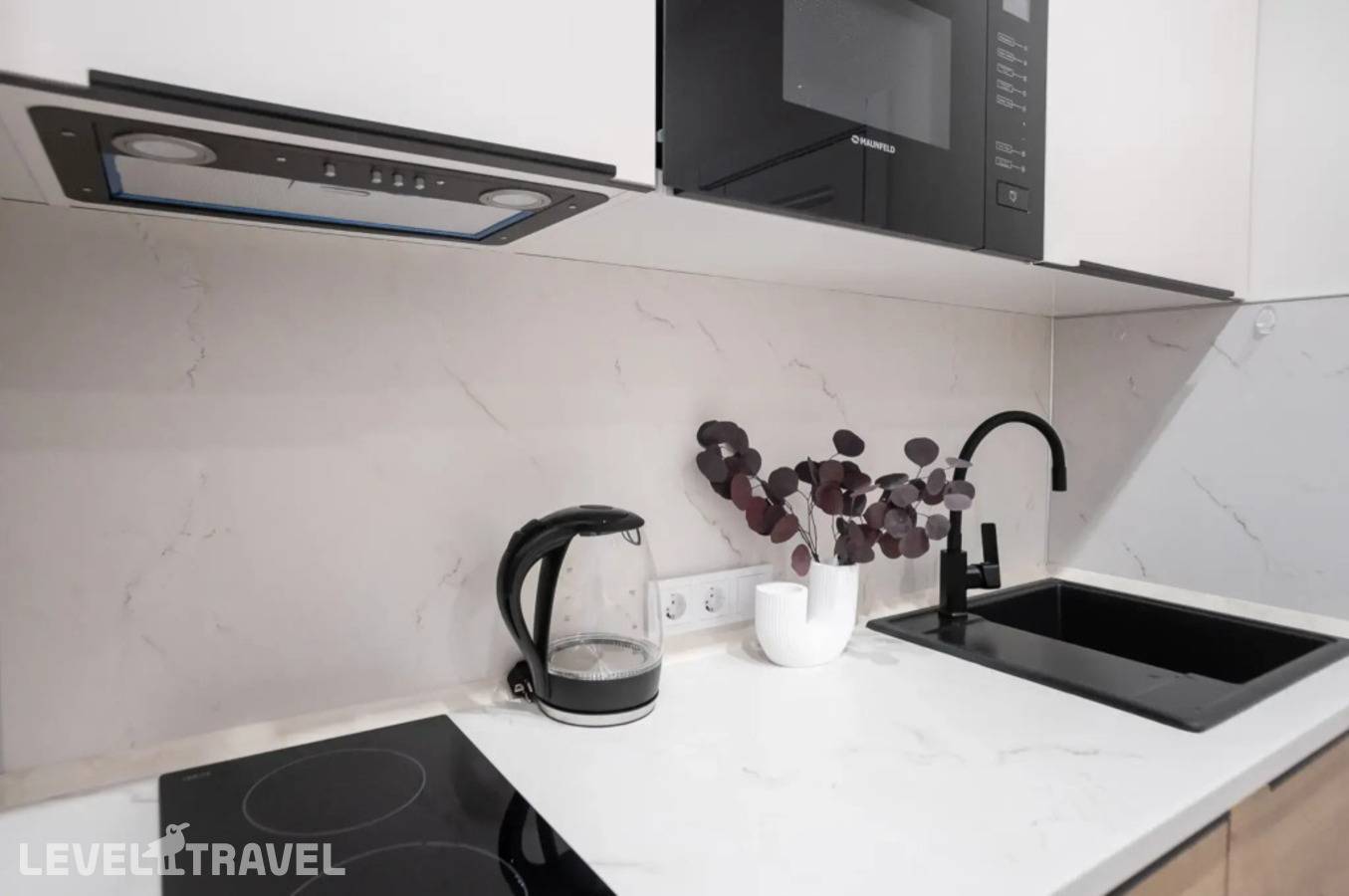 фотографии отеля Апартаменты Red Apartments Арт Лайт Сити Апартамент Джованни в Россия(Сириус) - фото №13