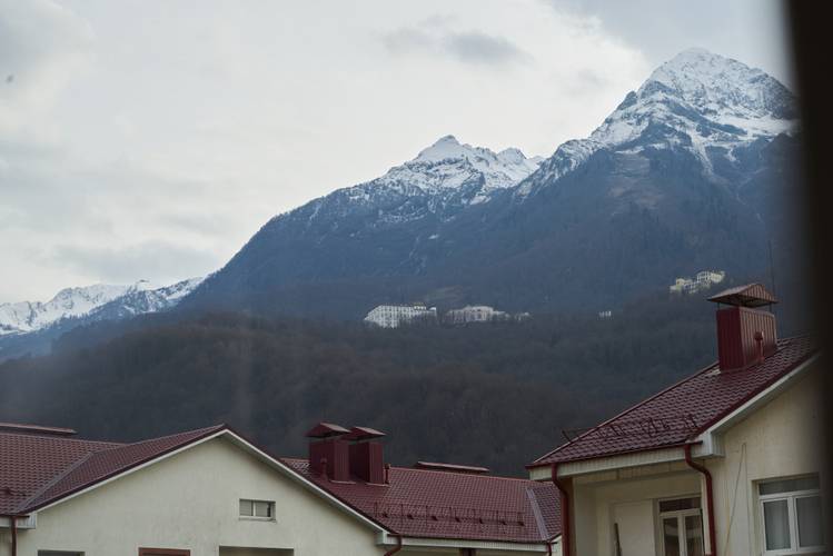 Апартаменты Семейные С Видом На Массив Горы Аибга — фото 17