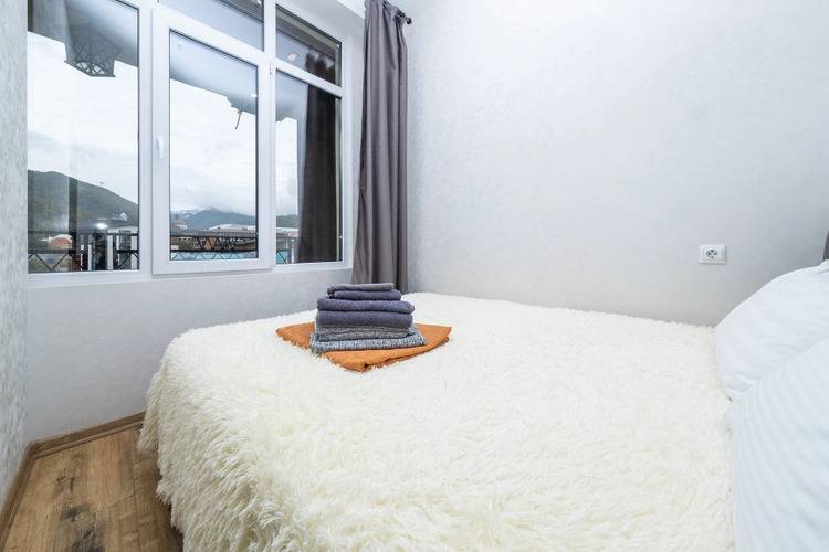 Квартира Уютная В Центре Эсто-Садка С Террасой И Шикарным Видом На Горы