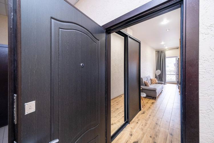 Квартира Уютная В Центре Эсто-Садка С Террасой И Шикарным Видом На Горы