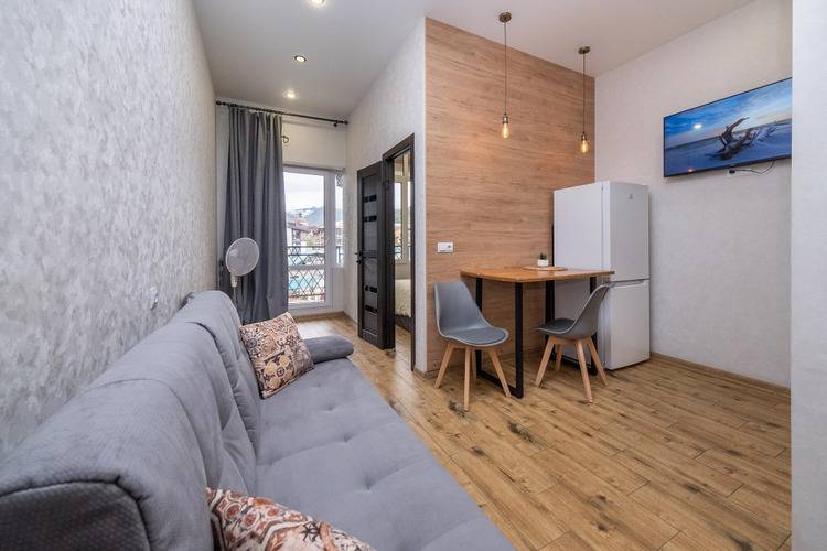 Квартира Уютная В Центре Эсто-Садка С Террасой И Шикарным Видом На Горы