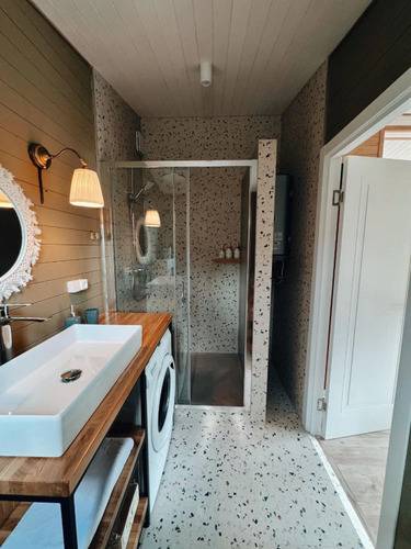 Частный Дом Тишина В Горах С Горячей Купелью На Берегу Живописной Реки