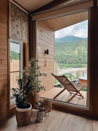 Частный Дом Тишина В Горах С Горячей Купелью На Берегу Живописной Реки