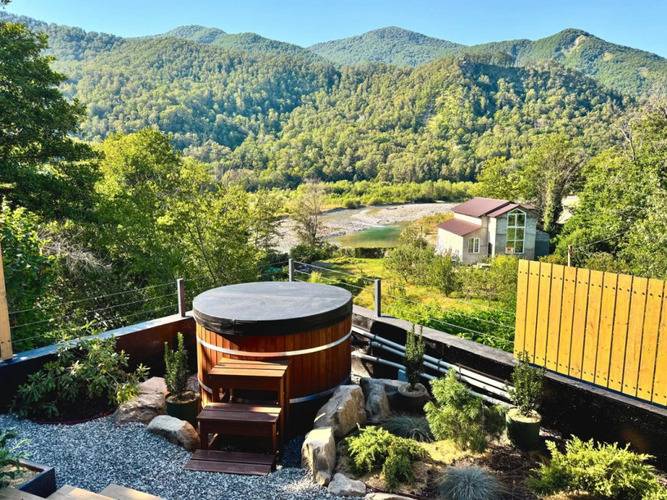 Частный Дом Тишина В Горах С Горячей Купелью На Берегу Живописной Реки