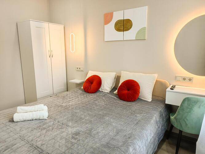 Апартаменты На Улице Искры