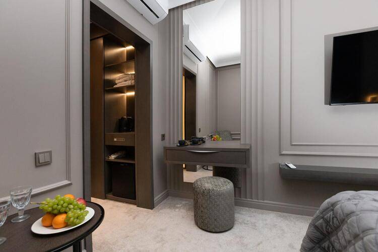 Апартаменты С Бассейном И Собственным Пляжем В Центральном Районе Адлера — фото 36