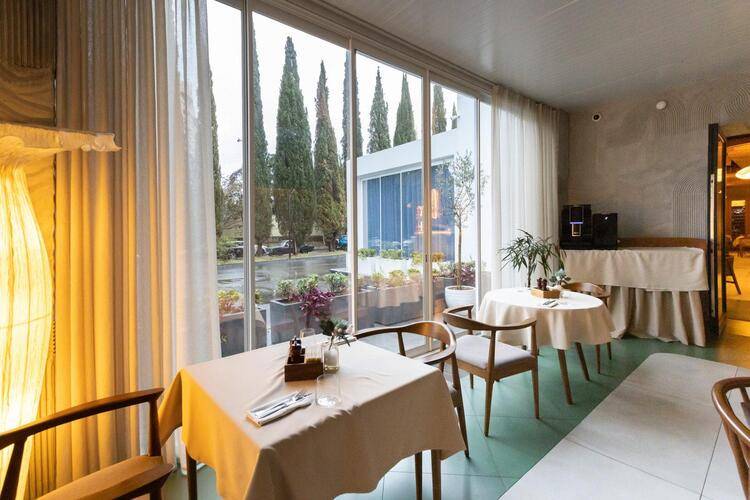 Апартаменты С Бассейном И Собственным Пляжем В Центральном Районе Адлера — фото 14