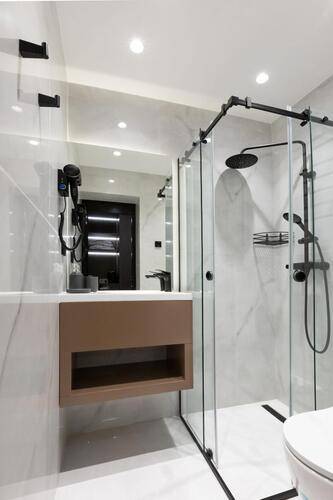 Апартаменты С Бассейном И Собственным Пляжем В Центральном Районе Адлера — фото 35