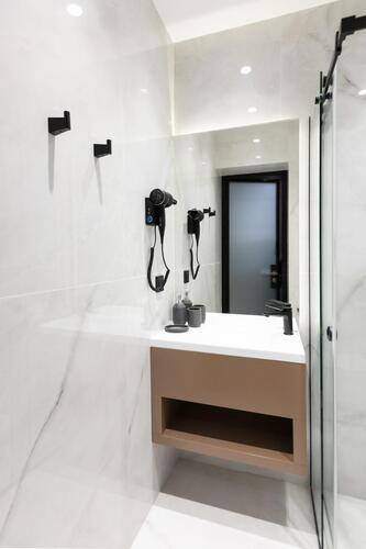 Апартаменты С Бассейном И Собственным Пляжем В Центральном Районе Адлера — фото 44