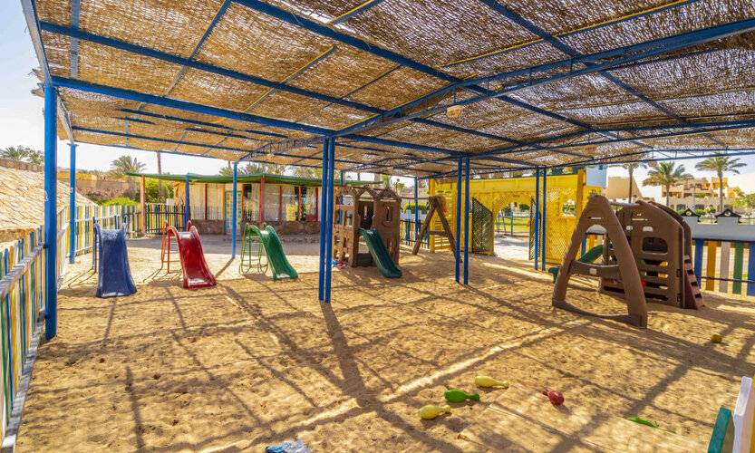 Blend Elphistone Resort