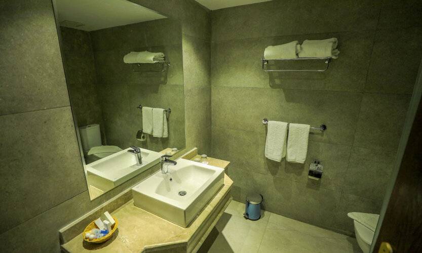 Blend Elphistone Resort