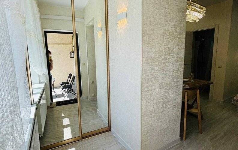 На Анисимова 8