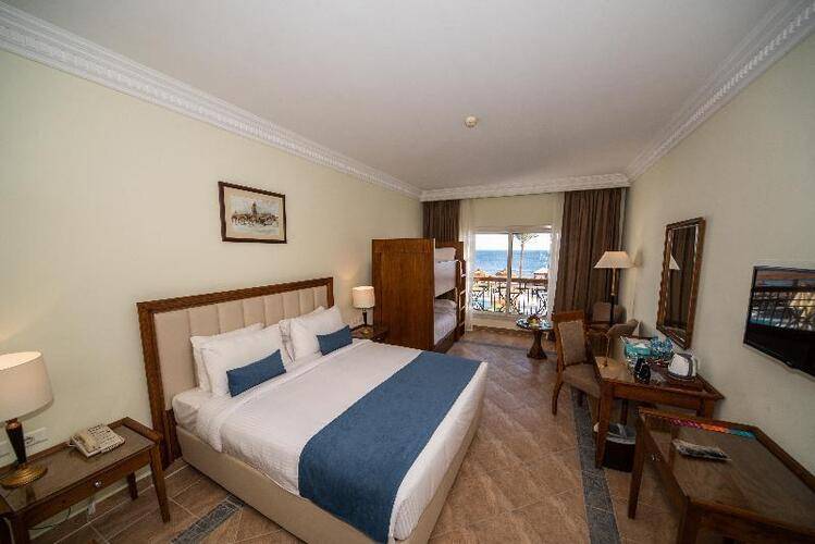 Sunrise Remal Beach Resort