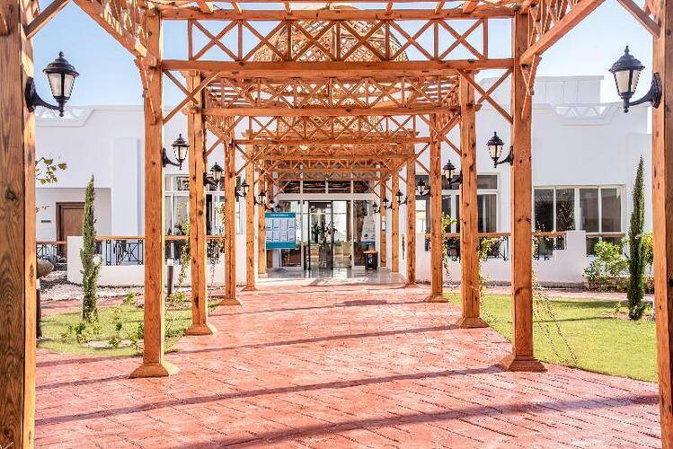 Sunrise Remal Beach Resort