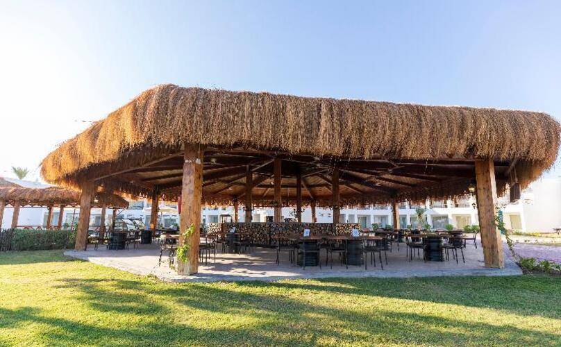 Sunrise Remal Beach Resort