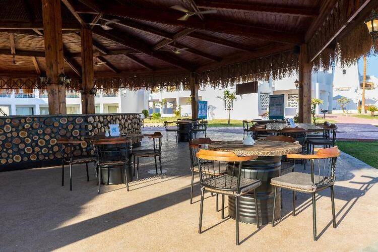 Sunrise Remal Beach Resort