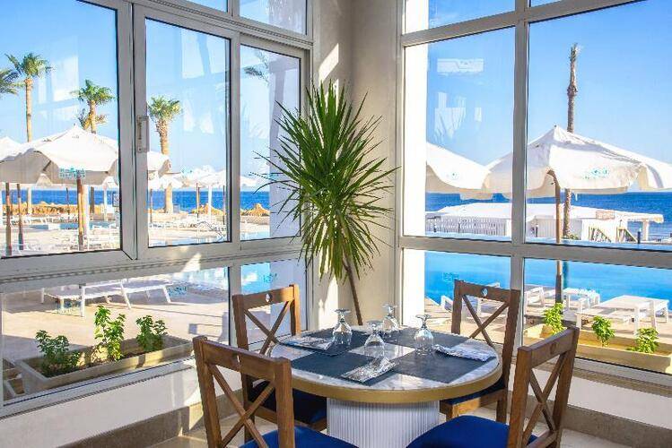 Sunrise Remal Beach Resort