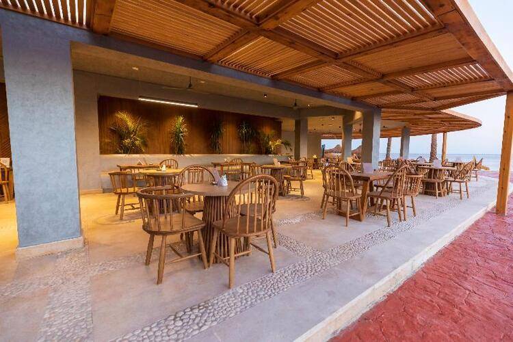 Sunrise Remal Beach Resort