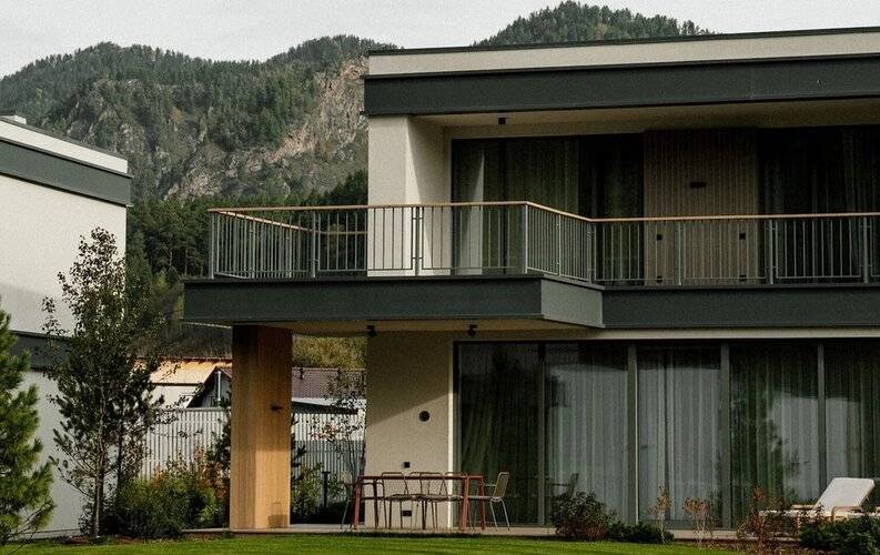 Грушевый Цвет