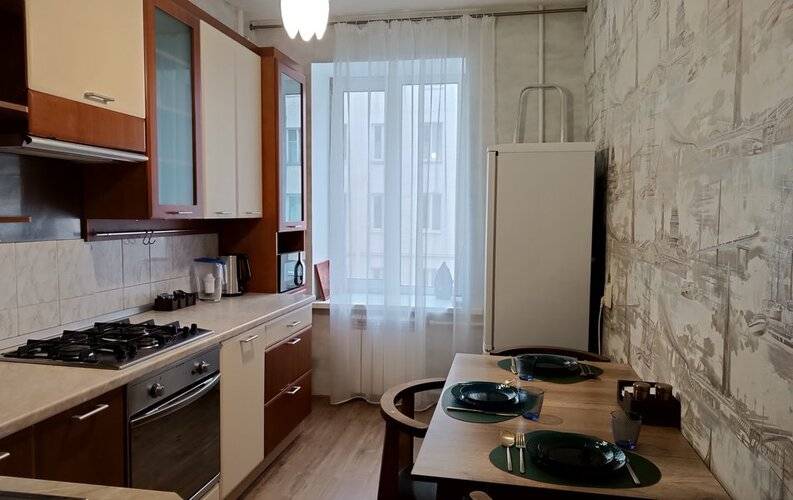 Апартаменты На Ломаной